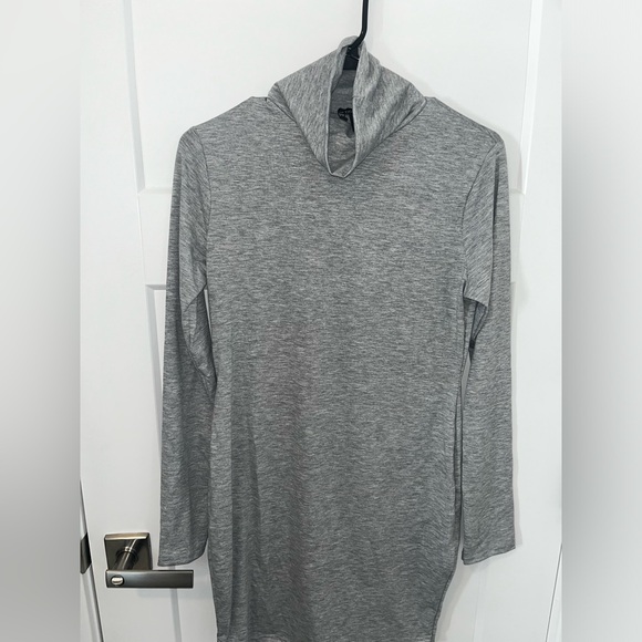 NWT Boohoo Turtleneck Dress - Picture 3 of 4